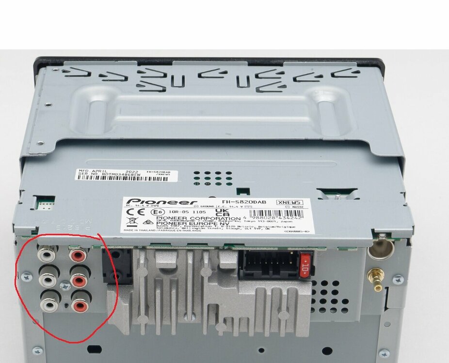 Pioneer FH-S820DAB.jpg