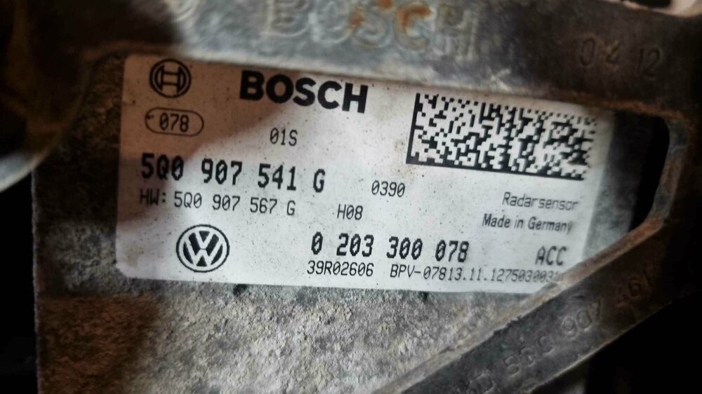 RADAR GOLF MK 7 2013.jpg